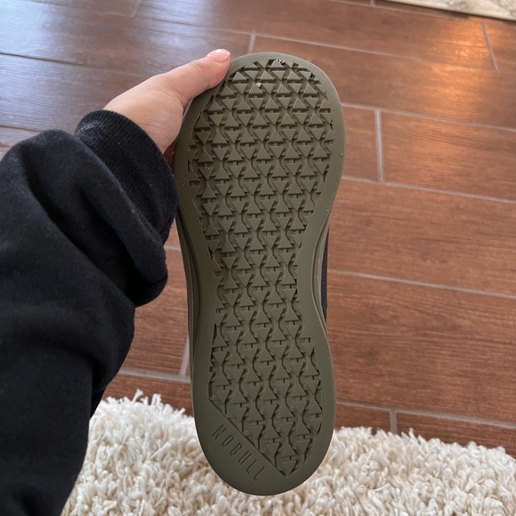 NoBull weight training shoes, mid tops - Picture 3 of 5